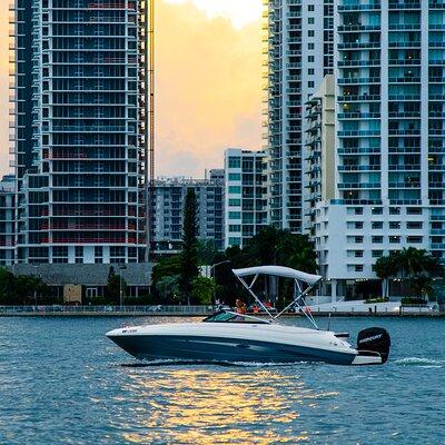 Private Romantic Sunset Boat Cruise in Fort Lauderdale!