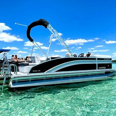 Private Chartered Luxury Pontoon Boat in Destin-Up to 6 Guests 