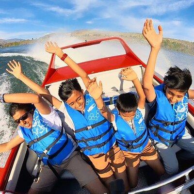 Columbia River: 6 Mile Boat Ride, Cruising & Thrills