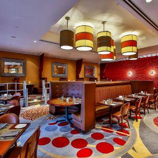 Spotlight Restaurant and Lounge - Doubletree Hotel