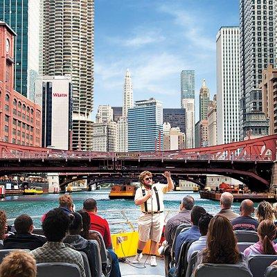 Lake Michigan and Chicago River Architecture Cruise by Speedboat