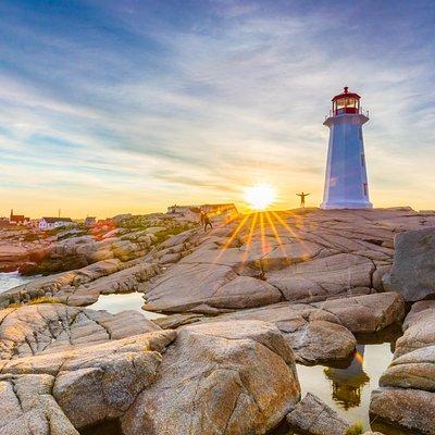 Peggy's Cove Sunset + Halifax Dinner Small Group Night Tour