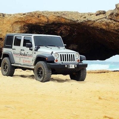 Private Aruba Jeep Tour: Exciting Attractions and Panoramic Views