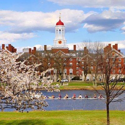 Boston Scavenger Hunt: Historic Harvard Hunt