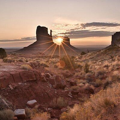 3.0 Hours of Monument Valley's Sunrise or Sunset 4×4 Tour