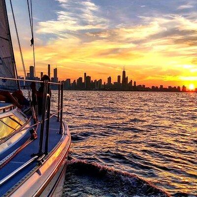 Chicago Private Sunset Sail on Lake Michigan