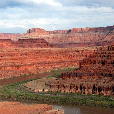 Moab Combo: Colorado River Rafting and Canyonlands 4X4 Tour