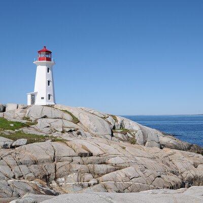 Half Day Small Group Tour in Peggy's Cove and Titanic Cemetery