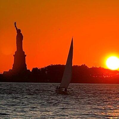 Private Sunset Sail of NYC Skyline and Statue of Liberty