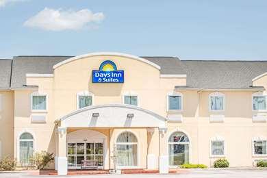 Days Inn And Suites Swainsboro