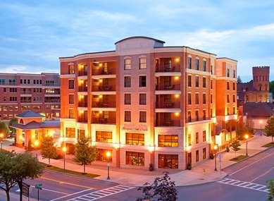 Hampton Inn & Suites by Hilton Saratoga Springs Downtown