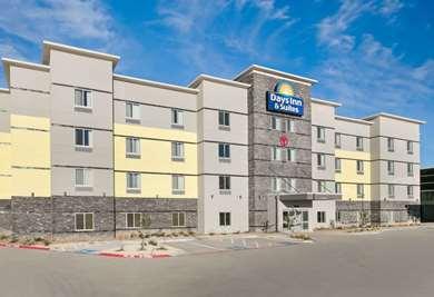 Days Inn and Suites by Wyndham Medical Center
