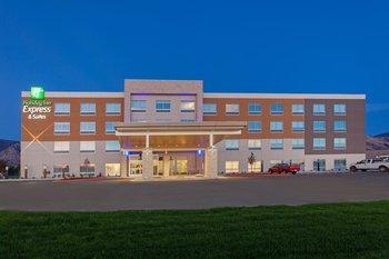 Holiday Inn Express & Suites Brigham City