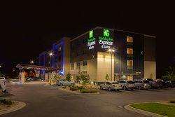 Holiday Inn Express & Suites Boise - Airport