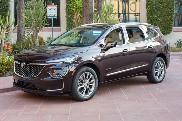 2022 Buick Enclave Avenir AWD.