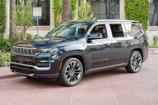 2022 Jeep Grand Wagoneer Series III 4x4.