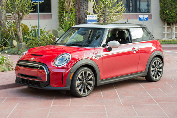 2023 Mini Cooper SE Hardtop 2 Door.