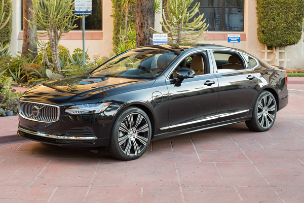 2023 Volvo S90 Recharge AWD Ultimate.