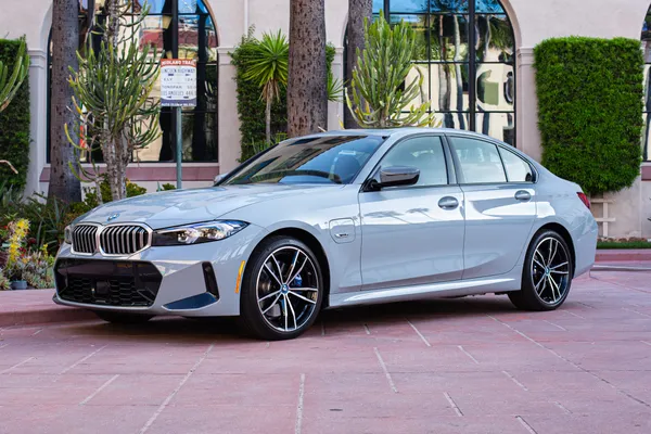 2023 BMW 330e Sedan.