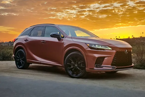 2023 Lexus RX 500h F Sport.