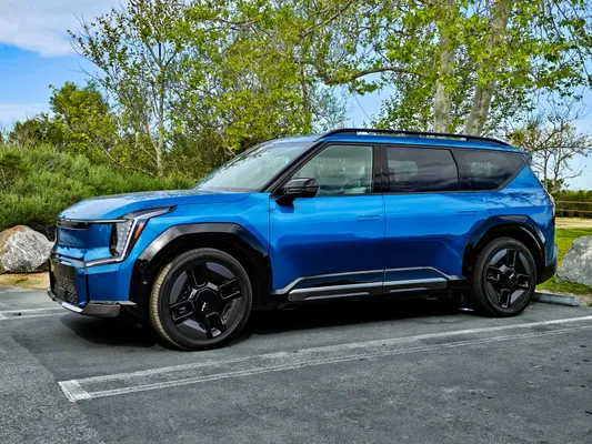 2024 Kia EV9 GT-Line.