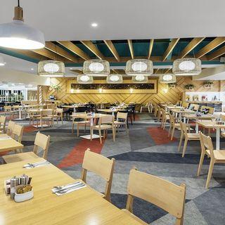 Vapor Restaurant - Holiday Inn Auckland Airport