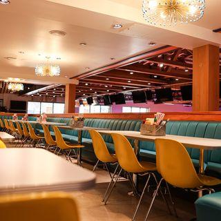 Sam Choy’s Ohana Diner/Lane 17 Lounge