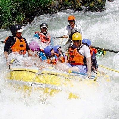 Rogue River Whitewater Rafting- Mid Day 