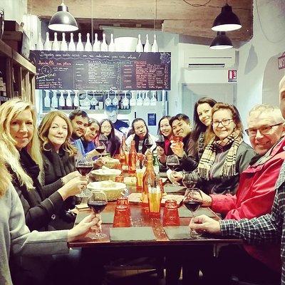 Lyon Old Town Half-Day Walking Food Tour with Local Specialties Tasting & Lunch