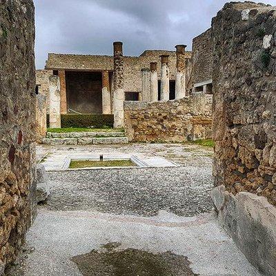 Pompeii and Amalfi Coast Private Day Trip with Pick Up