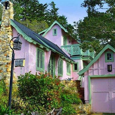 Carmel-by-the-Sea's Fairytale Houses: A Self-Guided Walking Tour