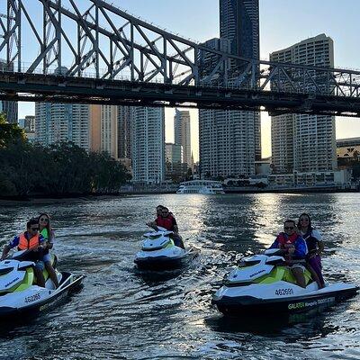 4 Hours Jetski Tour and Lunch from Brisbane to Moreton Bay