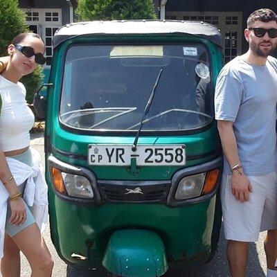 Colombo Sightseeing Private Tour by Tuk Tuk Morning OR Evening