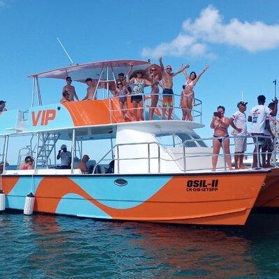 VIP Fascinating Boat Ride & Snorkeling at Sosua Bay