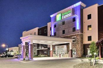 Holiday Inn Exp Fargo Sw