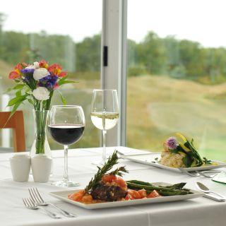 The Dining Room at Arcadia Bluffs