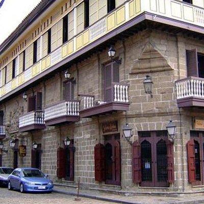 Private Half-Day Makati (Old Manila) with Intramuros
