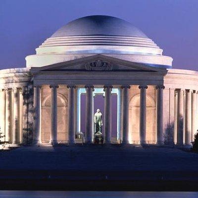 DC Monuments and Memorials Night Tour 