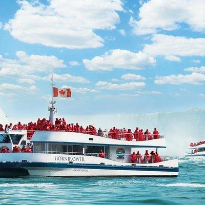 Toronto to Niagara Falls Day Tour with Boat Cruise and Lunch