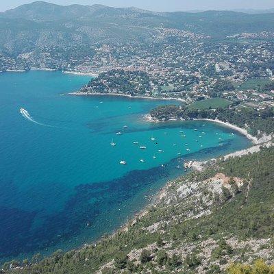 Cassis and Aix en Provence Sightseeing Tour from Marseille