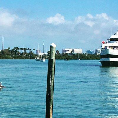 Clearwater Daytime Yacht Sightseeing Cruise with Optional Dining 