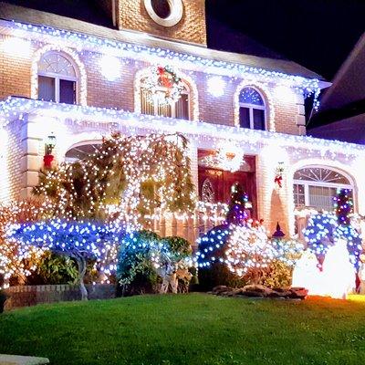 Dyker Heights Tour Christmas Lights in New York