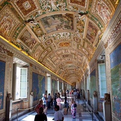 Skip the Line Vatican & Sistine Chapel Tour with Basilica entry