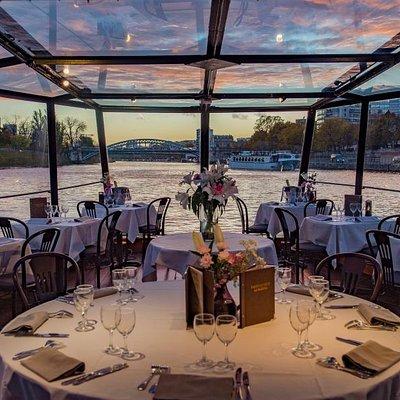 Paris Seine River Gourmet Dinner Cruise with Champagne 