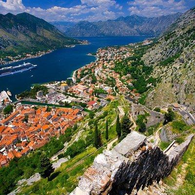 Montenegro & Bosnia in 1day: 2 Countries Day Tour from Dubrovnik 