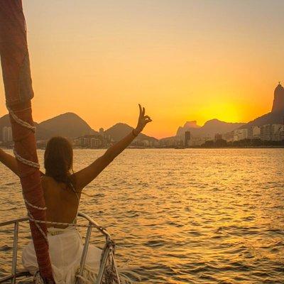 Sunset Sailing Tour in Rio de Janeiro - DDRio