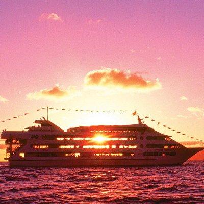 Star Casual Sunset and Show Cruise