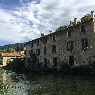  Picturesque Luberon - From MARSEILLE