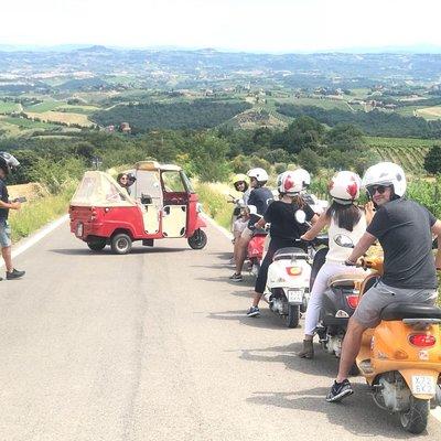 Tuscany Vespa Tour from Florence with Wine Tasting