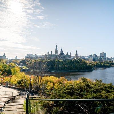 Best of Ottawa Small Group Tour with River Cruise